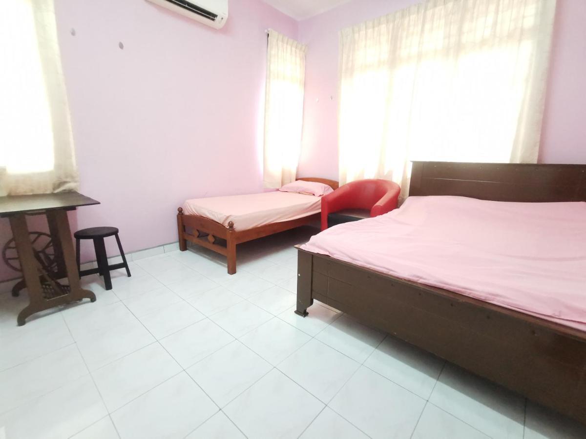 Jen Pd Homestay - Unique, Antique House No Wifi Port Dickson Eksteriør bilde